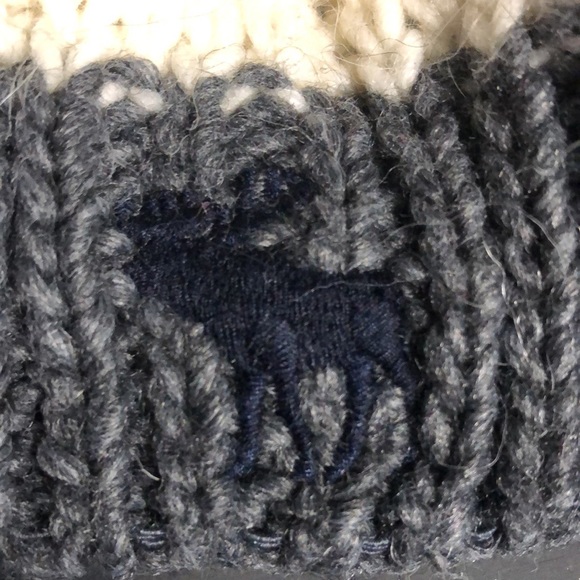 Girls Abercrombie knit pompon fur hat toque - Picture 2 of 7